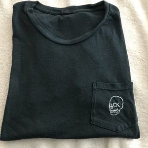 Skull pocket t-shirt